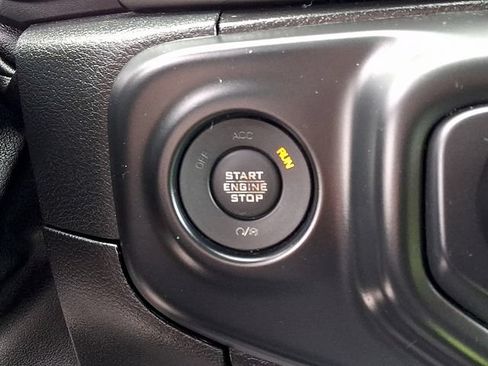 Used 2018 Jeep Wrangler Unlimited Sport AWD/4WD image 22