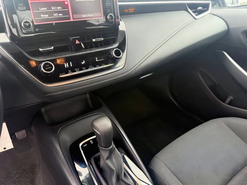 Used 2021 Toyota Corolla SE image 11