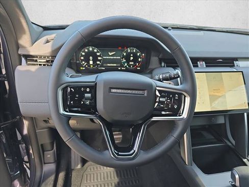 New 2025 Land Rover Discovery Sport Dynamic SE image 20