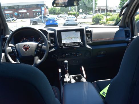 Used 2022 Nissan Frontier PRO-4X AWD/4WD image 27