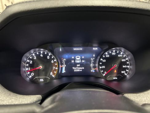 Used 2023 Jeep Compass Latitude w/ Convenience Group AWD/4WD image 25
