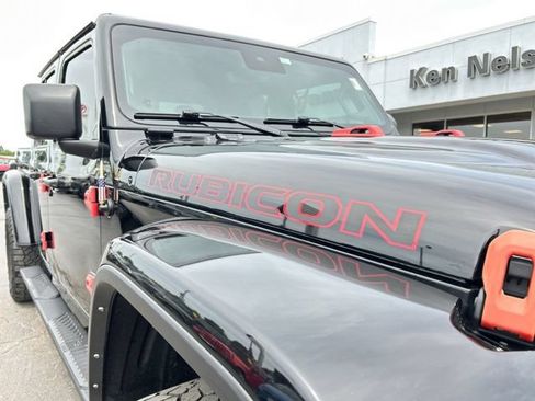 Used 2022 Jeep Gladiator Rubicon w/ Cold Weather Group AWD/4WD image 14