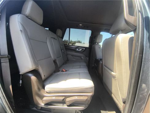 Used 2021 Chevrolet Tahoe LT w/ LT Signature Package AWD/4WD image 16