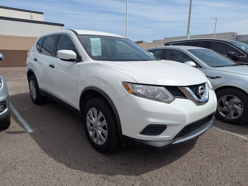 Used 2016 Nissan Rogue S FWD image 2