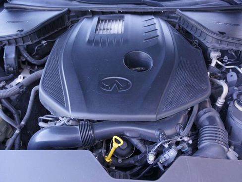 Used 2018 INFINITI Q60 2.0t w/ Cargo Package RWD image 15