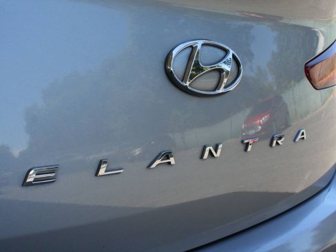 Used 2020 Hyundai Elantra SEL w/ Cargo Package (C1) FWD image 27