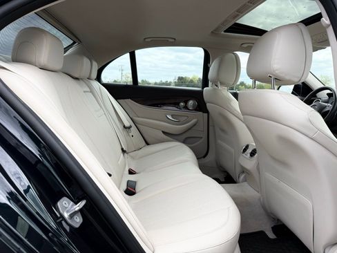 Used 2017 Mercedes-Benz E 300 4MATIC image 34