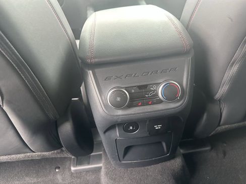 Used 2025 Ford Explorer ST AWD/4WD image 11