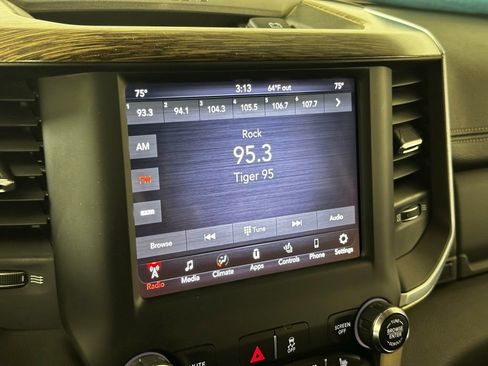 Used 2020 RAM 3500 Laramie image 16