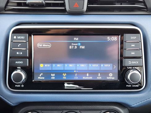 Used 2025 Nissan Versa SV FWD image 17