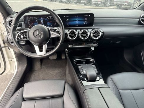Used 2022 Mercedes-Benz A 220 4MATIC image 17