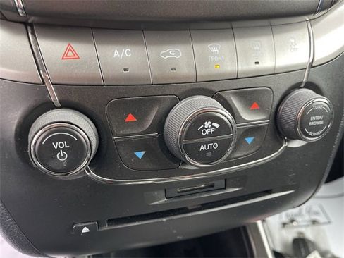 Used 2019 Dodge Journey Crossroad image 17