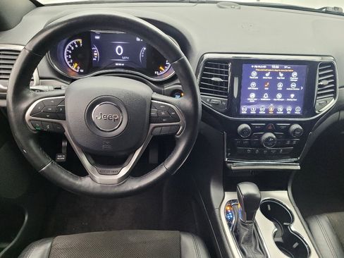 Used 2019 Jeep Grand Cherokee Altitude image 22