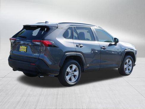 Used 2021 Toyota RAV4 LE AWD/4WD image 7