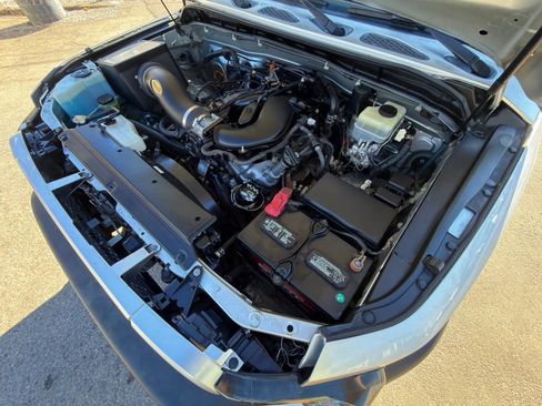 Used 2007 Toyota FJ Cruiser Sport Utility 2D image 5