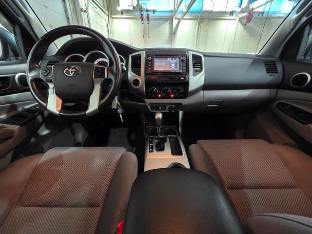 Used 2015 Toyota Tacoma 4x4 Double Cab w/ TRD Sport Package image 14