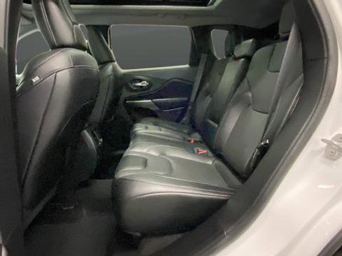 Used 2022 Jeep Cherokee Limited AWD/4WD image 23