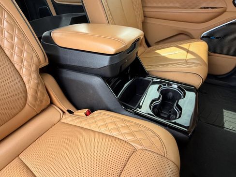 Used 2021 Jeep Grand Cherokee L Summit AWD/4WD image 19