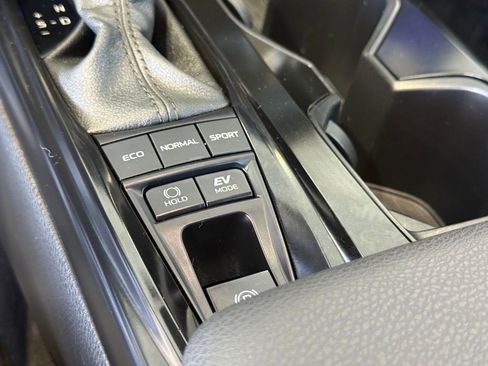 Used 2025 Toyota Camry LE image 26