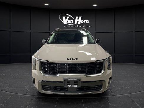 Used 2025 Kia Sorento SX image 12