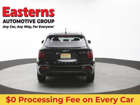 Used 2022 Kia Sorento LX FWD image 36