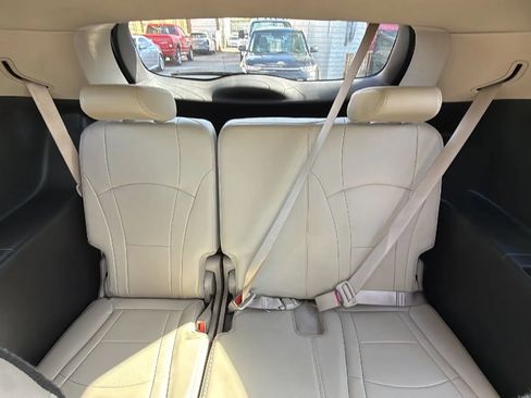 Used 2019 Buick Enclave Essence AWD/4WD image 28