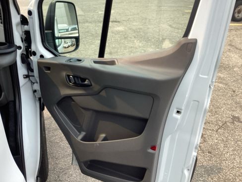 Used 2024 Ford Transit 250 148 High Roof RWD image 9