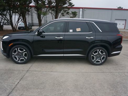 Used 2024 Hyundai Palisade Limited FWD image 23
