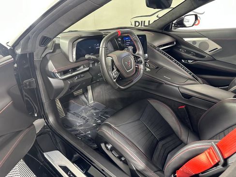 Used 2022 Chevrolet Corvette Stingray Premium Conv w/ Z51 Performance Package RWD image 14