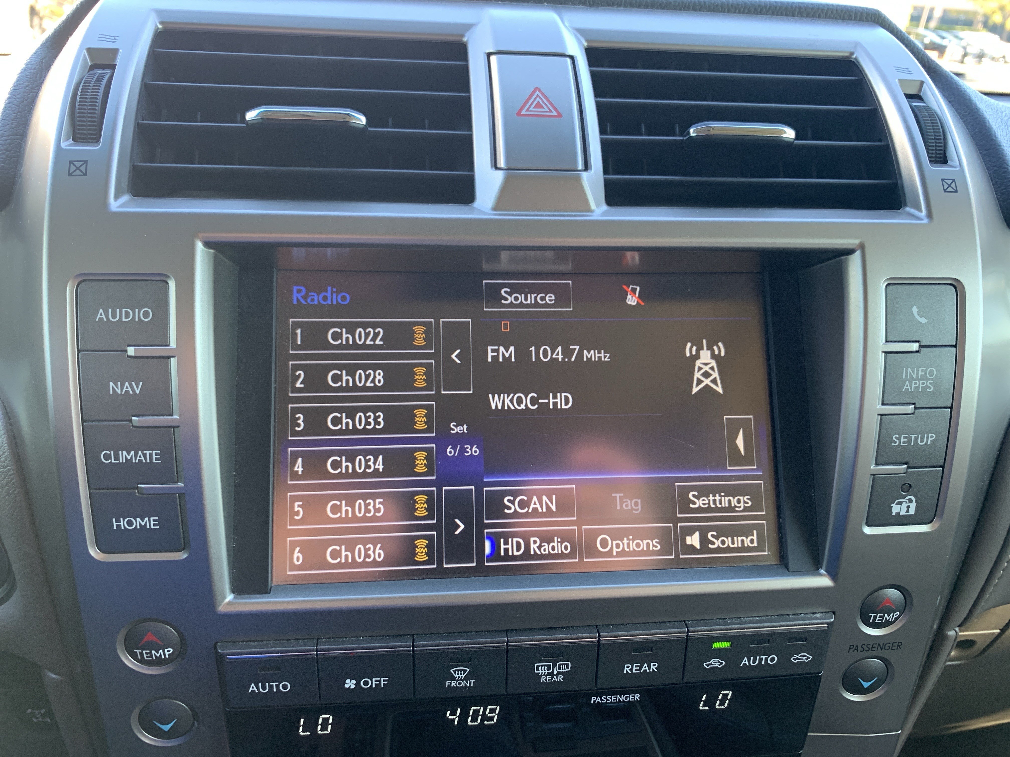 Used 2019 Lexus GX 460 Premium AWD/4WD image 23