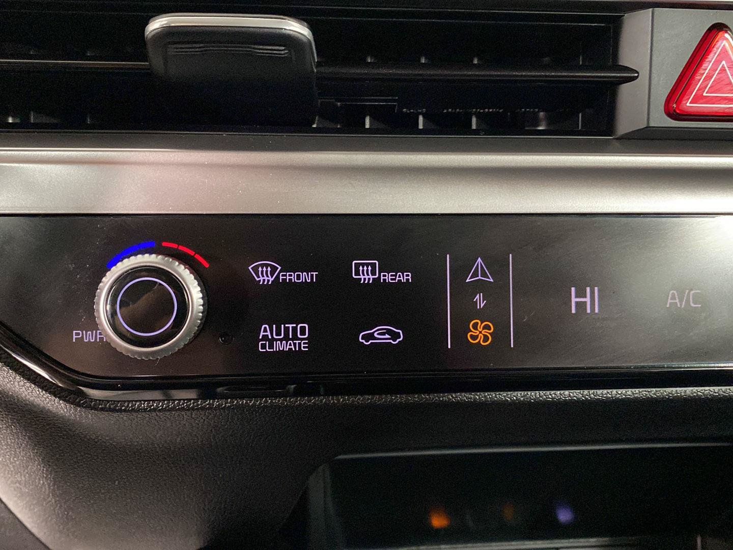 Used 2025 Kia Sorento S AWD/4WD image 11