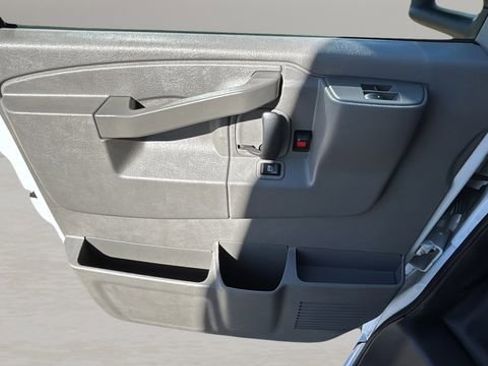 Used 2020 Chevrolet Express 3500 Work Van w/ Power Convenience Package image 17