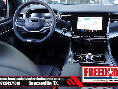 New 2025 Jeep Wagoneer L Series II image 18