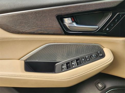 Used 2022 Acura MDX SH-AWD w/ Advance Package image 24