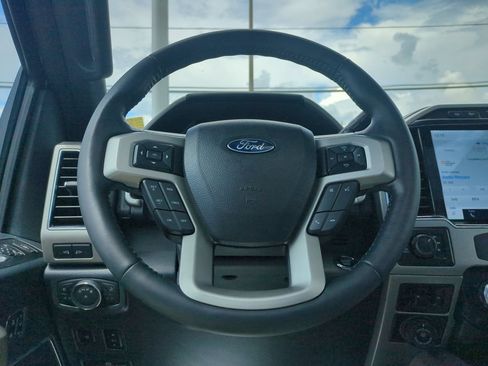 Used 2022 Ford F250 Lariat w/ Lariat Ultimate Package AWD/4WD image 15