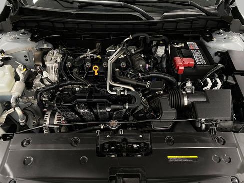 Certified 2025 Nissan Altima 2.5 SV FWD image 10