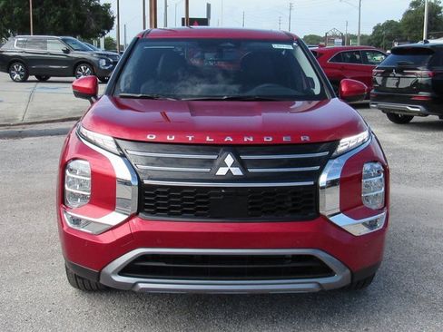 New 2025 Mitsubishi Outlander SE image 7