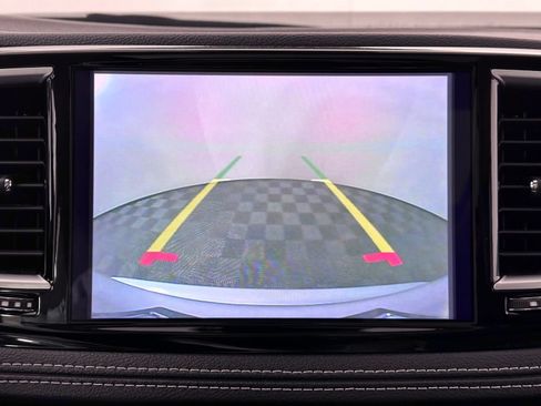 Used 2024 Chrysler Pacifica Limited FWD image 40