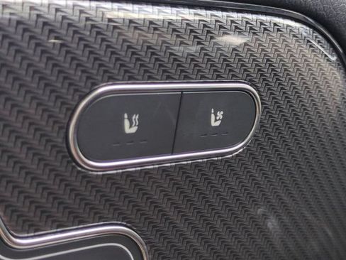 Used 2021 Mercedes-Benz GLB 250 4MATIC image 20