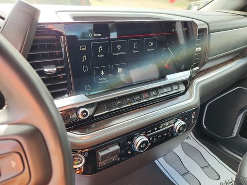 Used 2025 GMC Sierra 1500 SLT image 31