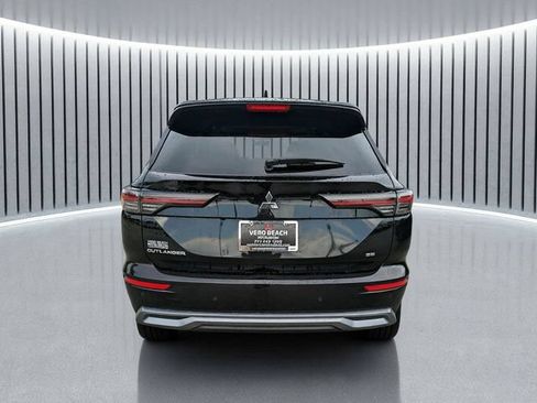 Used 2025 Mitsubishi Outlander SE FWD image 5
