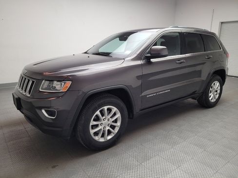 Used 2014 Jeep Grand Cherokee Laredo w/ 18" Wheel & 8.4" Radio Group image 2
