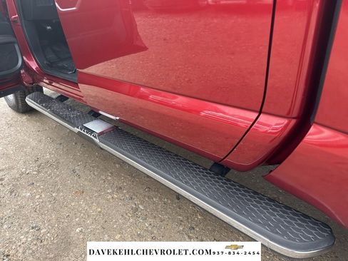 Used 2017 Nissan Titan SV image 35