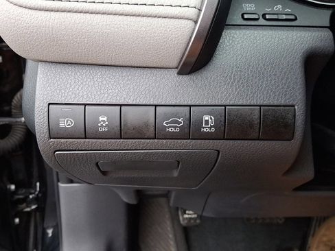 Certified 2023 Toyota Camry SE image 24