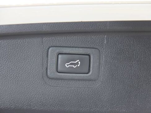 Used 2018 Subaru Outback 2.5i Limited AWD/4WD image 36