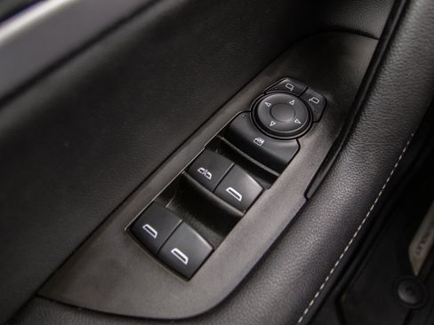 Used 2024 Chevrolet Blazer LT w/ Convenience Package FWD image 12