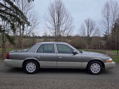 Used 2004 Mercury Grand Marquis GS RWD image 8
