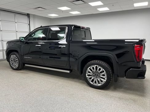 Used 2023 GMC Sierra 1500 Denali Ultimate AWD/4WD image 7