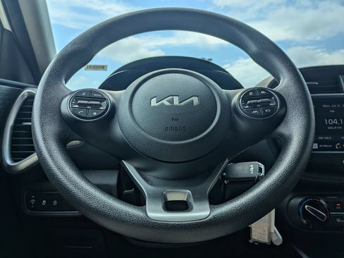 Used 2024 Kia Soul LX w/ Option Group 015 FWD image 21