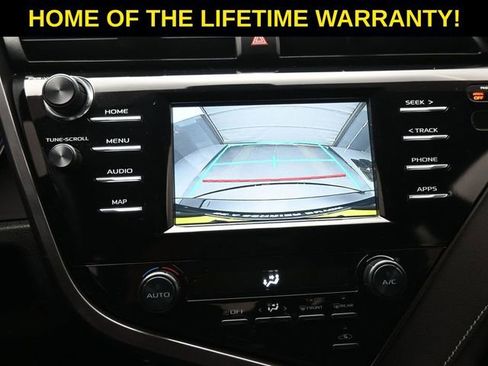 Used 2019 Toyota Camry SE image 21